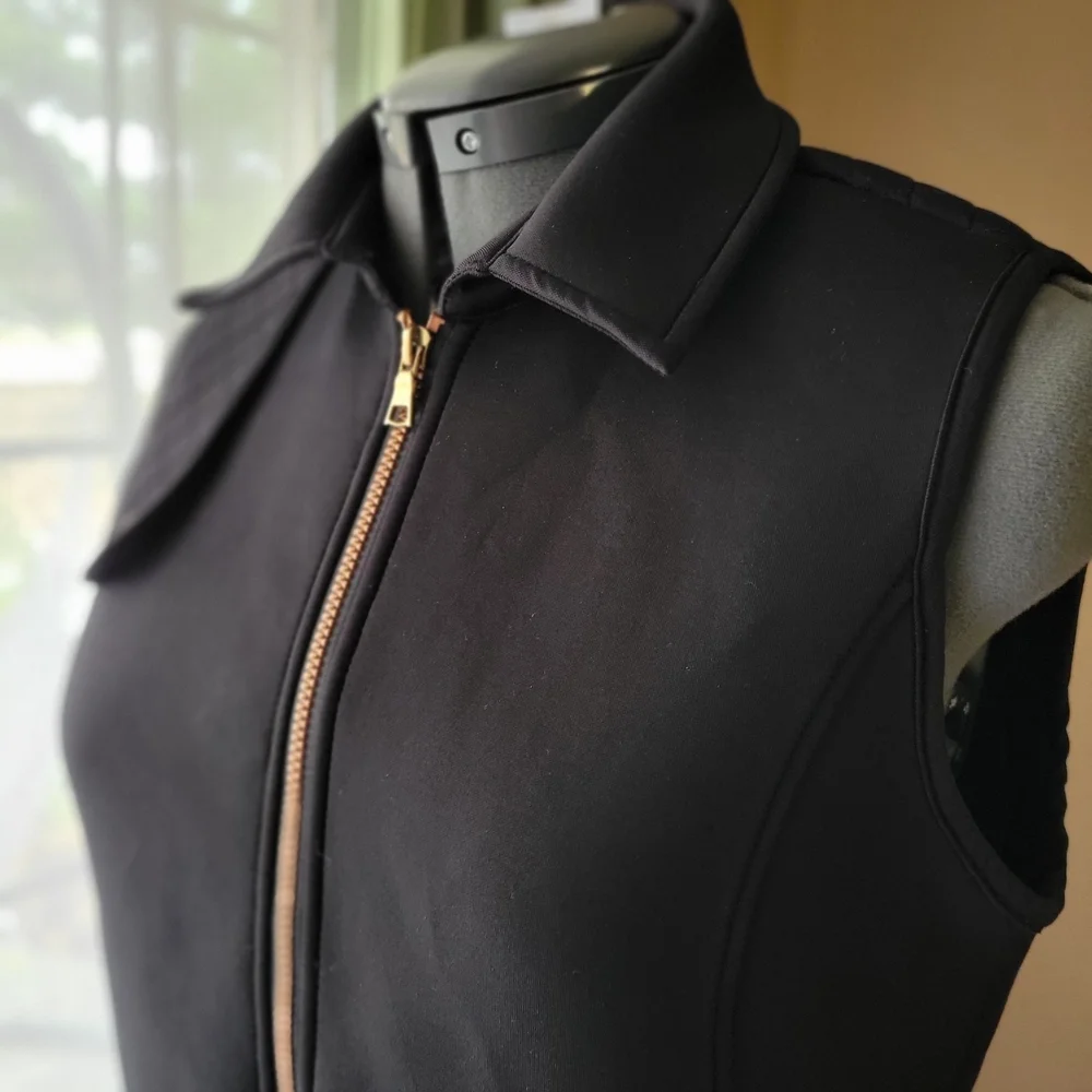 EP Pro Black Quilted Vest with Gold Accents Women's‎ Size Small